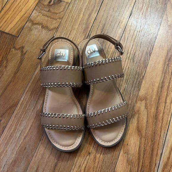 Dolce Vita Nude Sandal with Rose Gold Trim Size 8 - Picture 1 of 4